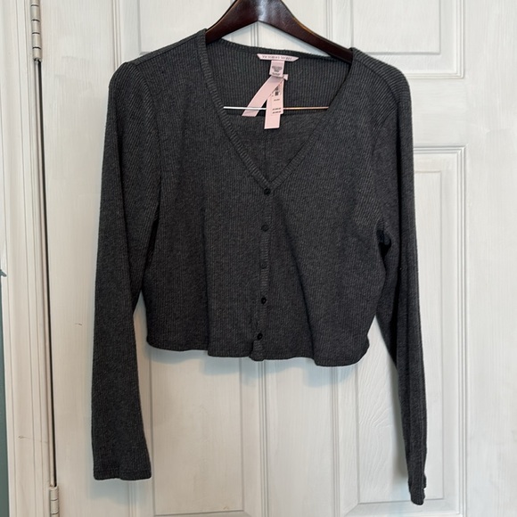 ‼️NWT‼️ Victoria’s Secret pj set - Picture 3 of 9